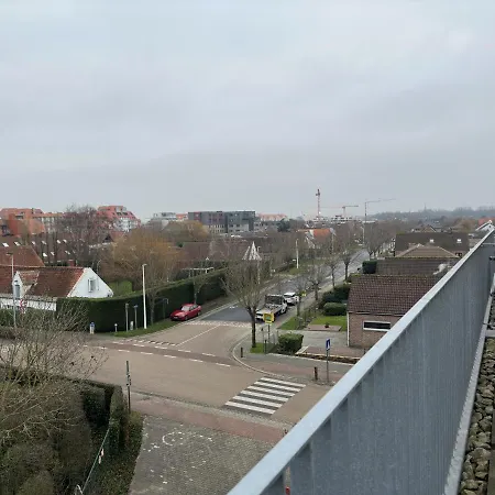 Sea Breeze 303 דירה